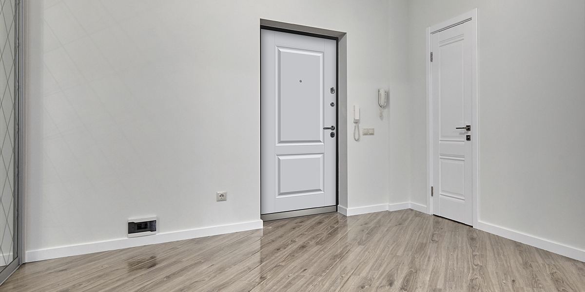 Дверь «Николь» в оттенке «Пломбир» в интерьере