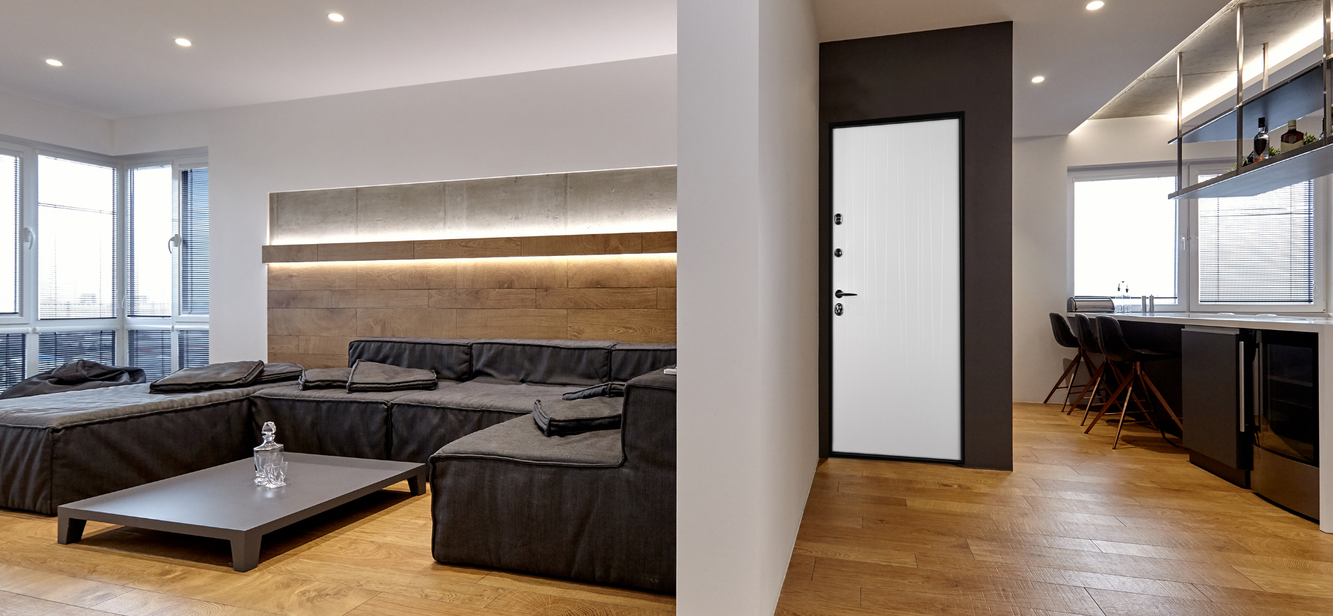 Модель с современным рисунком