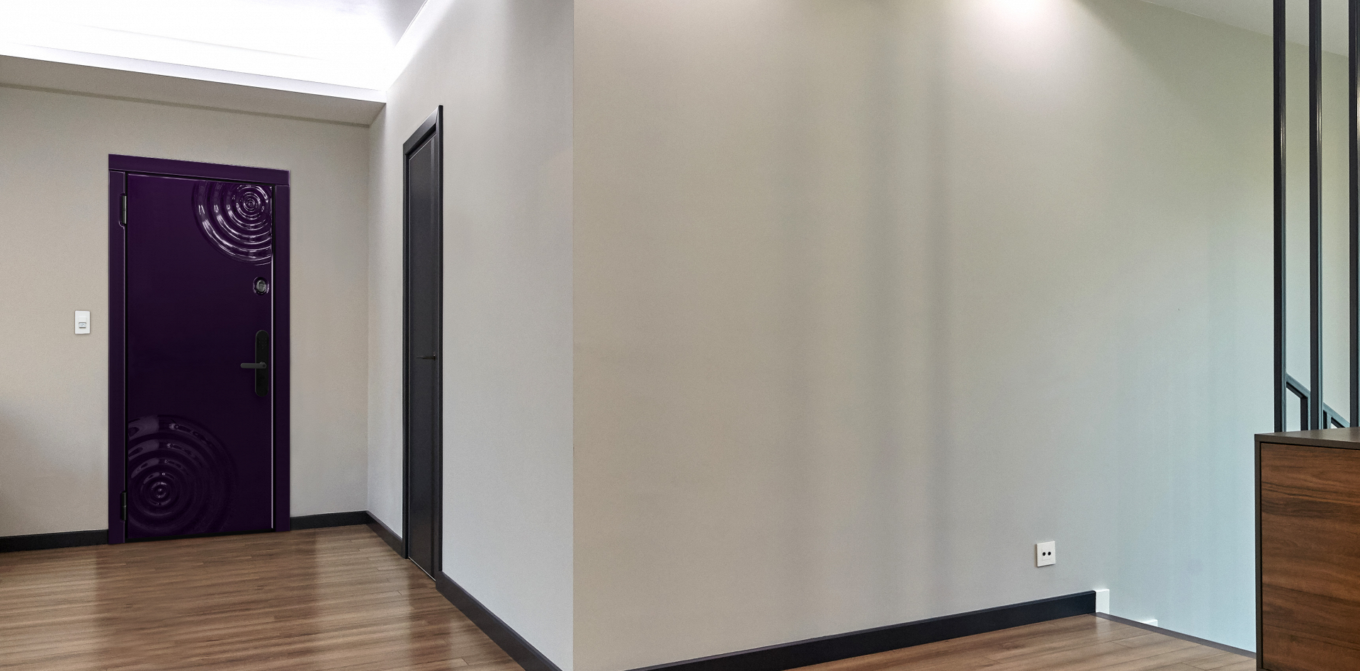 Входная дверь с 3D-панелью в квартиру&nbsp;