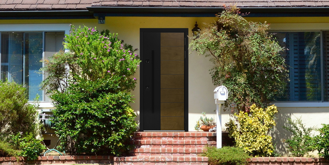 Дверь с отделкой из дерева Bjork Panel