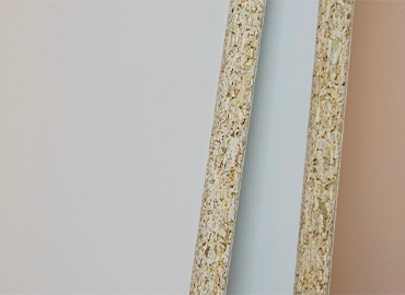 МДФ панели для дверей — древесноволокнистая плита однородной текстуры.