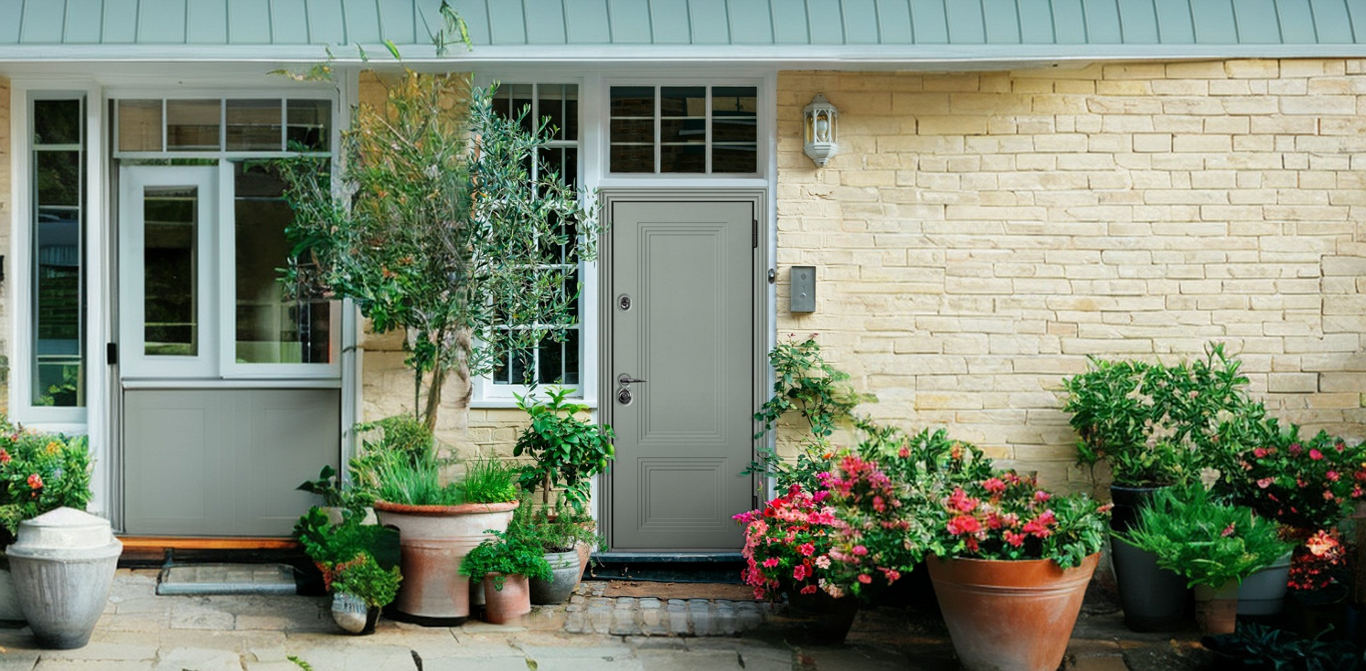 С отделкой из массива дуба