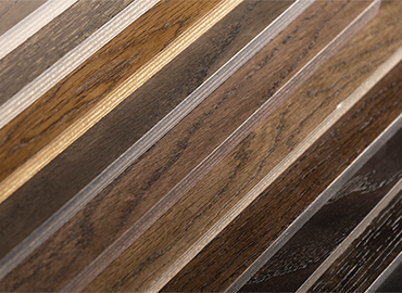 Массив дерева — натуральная текстура, выразительный рисунок и премиальный материал.