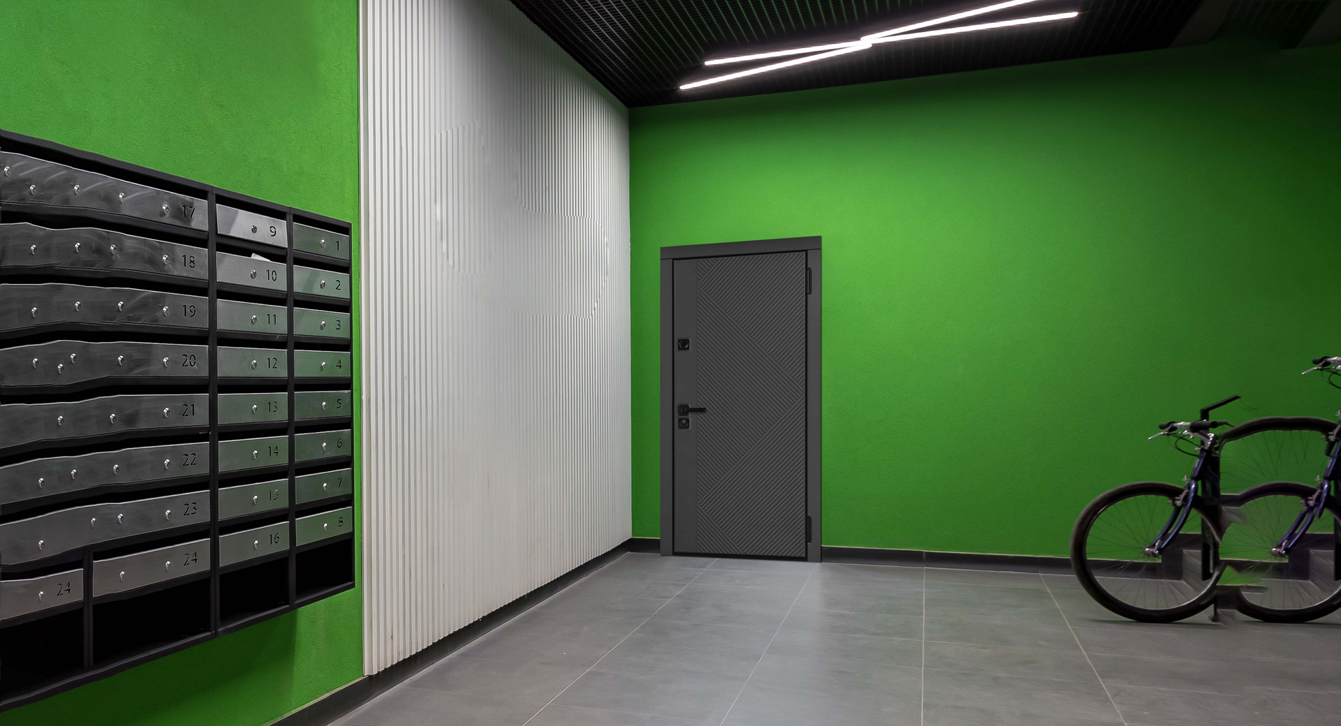 Серая входная дверь в квартиру