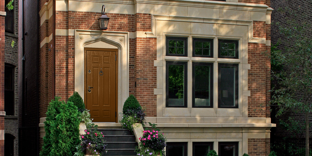 Входная дверь со стучалом