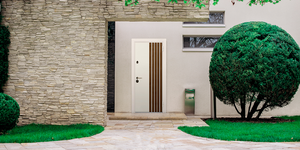 Входная дверь с баффелями