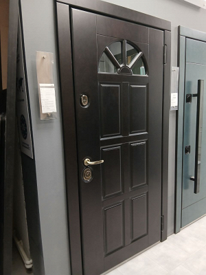 Бренд-секция «Стальная линия» = Грабцевское ш., д. 85