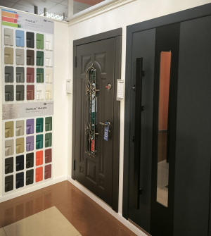 Бренд-секция «Стальная линия» = ул. Россошанская, д. 6 (эт. 2)