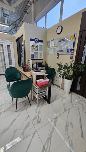 Фирменный салон «Стальная линия» = ул. Коммунистическая, ул. 25, корпус 3, пав. 16